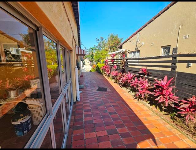 4 BEDROOM HOUSE FOR SALE IN EFFINGHAM HEIGHTS